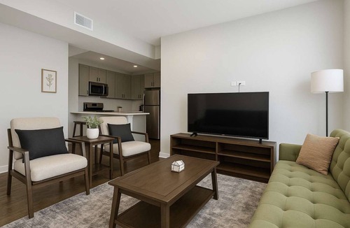 East Albany Park Apartment | Well-Furnished 3-Bedroom Apt