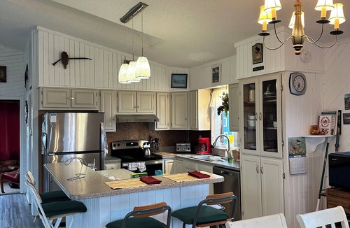 South Nags Head House | Well kept, comfortable, Ocean View, Steps to Beach, Sunrise & Sunset Views
