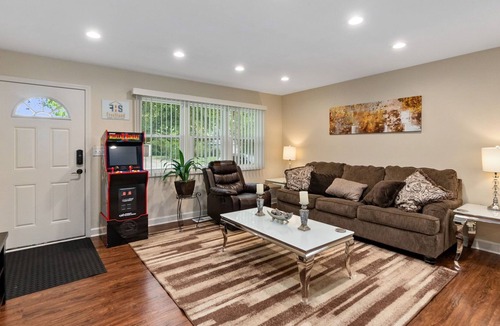Wheeling House | Wheeling Rental