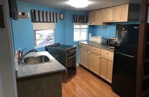 Bluford Cabin | Whispering Oaks - Cozy cabin in the woods