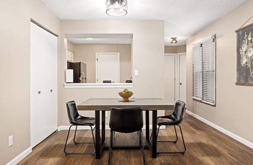 Orange Prairie Condo | Whispering Willow Retreat: 2BD 2BA Nature Oasis