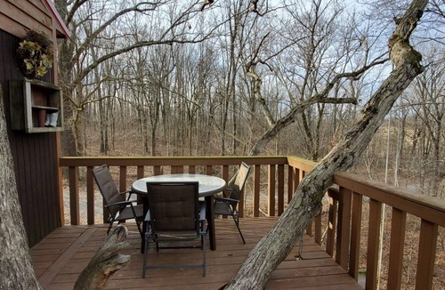 Hardin County Cabin | White Oak Tree House by Garden of the Gods in the Shawnee National Forest