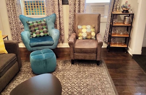 Noble Square Apartment | Wicker Park 2Bdrm 10 min to Downtown-SaltShed Weekend Special 149.00 Oct 3-5
