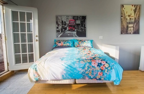 Pulaski Park House | wicker park large apartment perfect for families