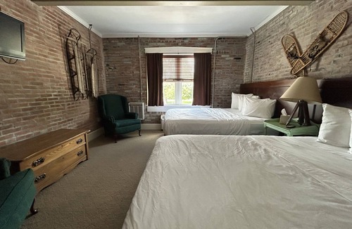 Pittsfield Hotel | William Watson Hotel