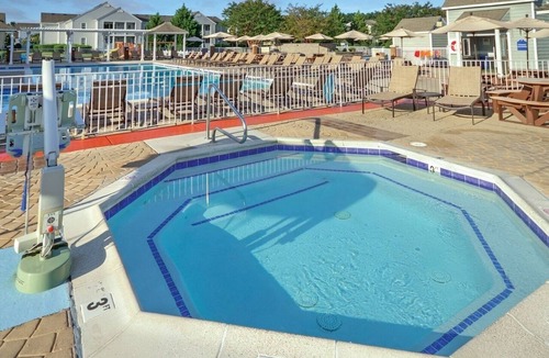 Williamsburg Condo | Williamsburg | Pool & Family Activities | 3BR Sleeps 10