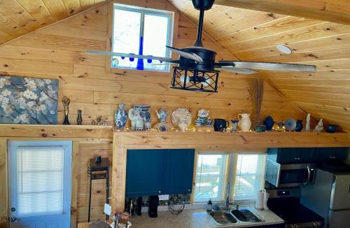 Madisonville House | Willow Tree cabin