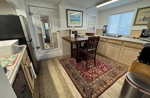 Atlantic Beach Cottage | Windsong Beach Cottage- with Amazing Ocean Views