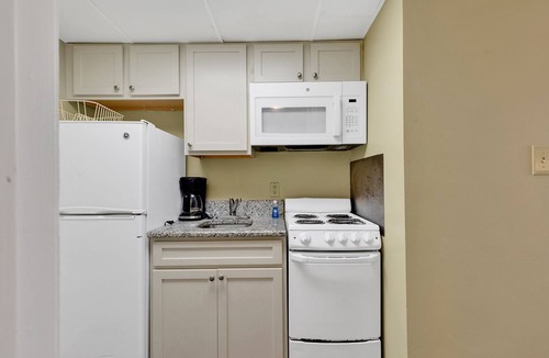 Downtown Myrtle Beach Hotel | Windsurfer Hotel