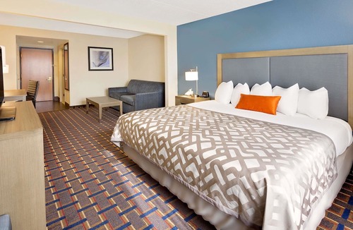 Arlington Heights Hotel | Wingate by Wyndham - Arlington Heights