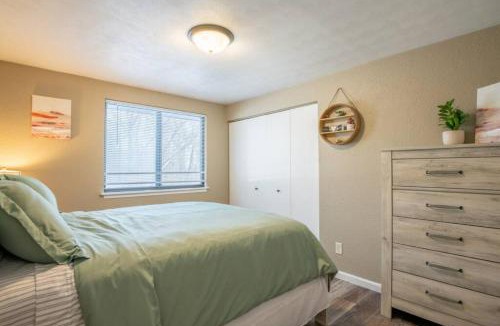 Sunnyland Apartment | WOOD INN Cozy 2BD over the bridge