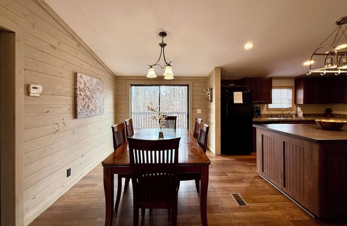 Cobden House | Woodland Retreat - Cabin 3