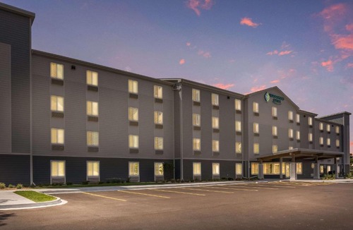 Burbank Hotel | WoodSpring Suites Chicago Midway