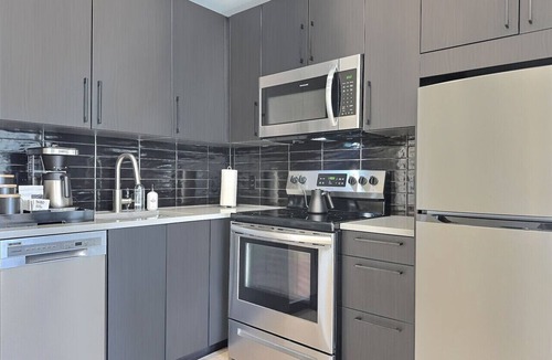 Five Points South Apartment | Work Trip Ready, Gym & High-Speed Wi-Fi, Near UAB