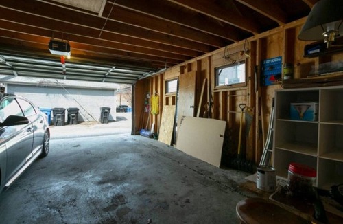 Lakeview House | Wrigley Field/Lakeview -Entire Home- Large Groups!
