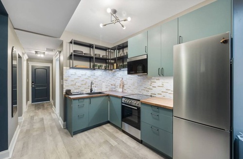 Wrigleyville Condo | Wrigleyville Garden 3BR/9beds Pod