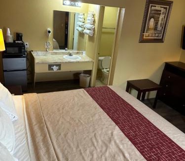 Clinton Hotel | Wye Motel