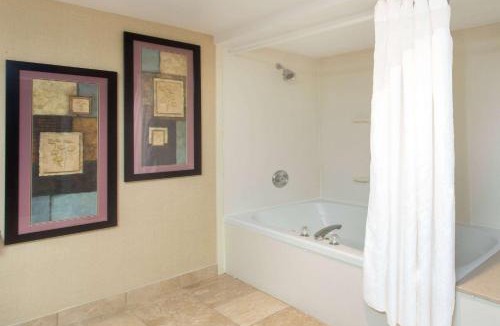 Champaign Hotel | Wyndham Garden Conference Center Champaign - Urbana