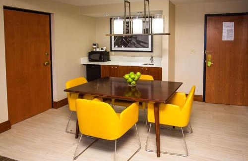Moline Hotel | Wyndham Moline on John Deere Commons