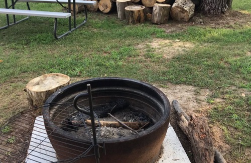 Whittington RV Rental | Year Round Cabin Living. Come Relax at The Pines