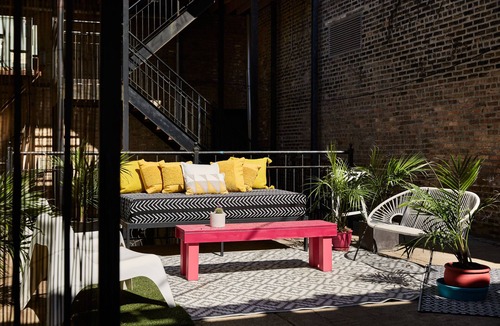 Wicker Park Apartment | Your Chicago Tropical Oasis in the Heart of Wicker Park!