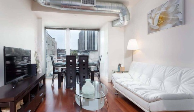 2Bedroom 1Bath Apartment in the Heart of Philadelphia