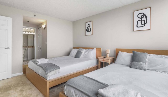 Arlington Gem Stylish Apt with Pool