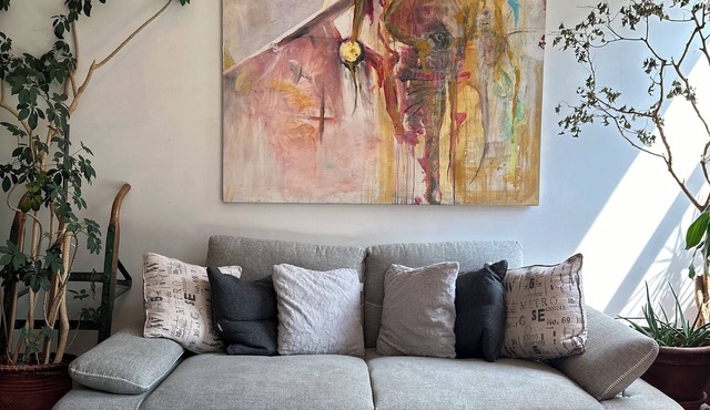 Authentic Artist’s Loft Close to Downtown Toronto