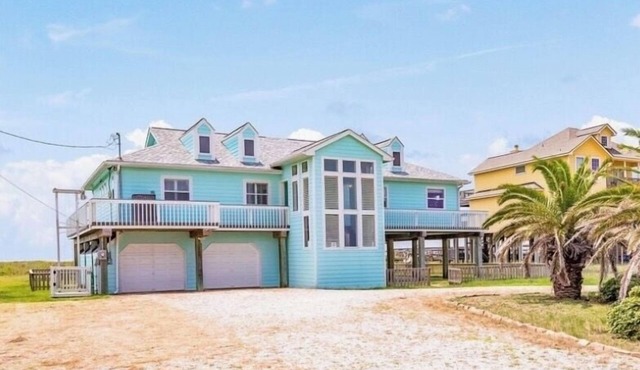 Beachfront Escape – Beach Views from Wraparound Porch Private Walkover W Seating