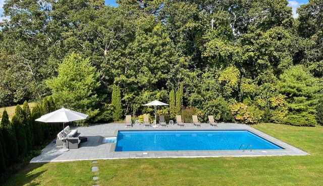 Bright and Airy House with Outdoor Pool