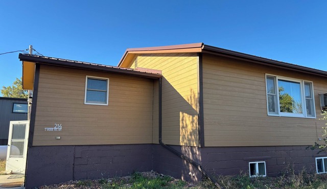 Charming 2-bedroom Getaway in Broadus