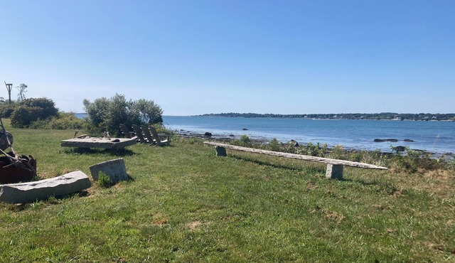 Charming cottage with bucolic farm views, private waterfront 🏝️🐄☀️