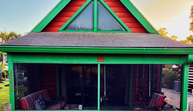 Charming Gingerbread Cabin on Lake Okeechobee
