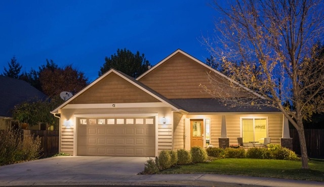 Charming Wine Country Retreat! 4 Bedroom 2 Bath