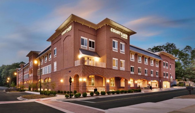 Courtyard by Marriott Atlanta Duluth Downtown