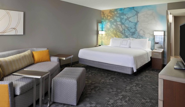 Courtyard by Marriott Toronto Airport