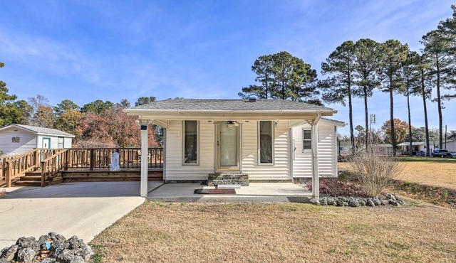 'Cozy Cottage' w/Shared Dock on Dawson Creek
