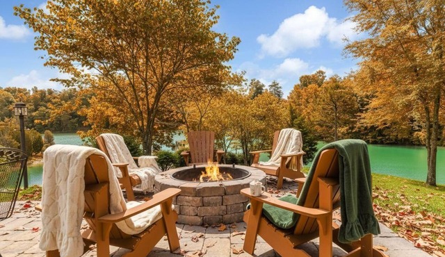 Direct Lakefront | 8 Private Acres | Private Dock