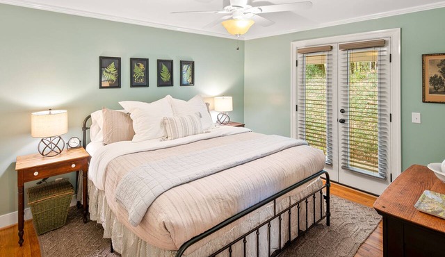 Dog Friendly Cottage Close to UVA