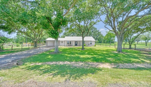 Equestrian Hideaway | Splashway Waterpark