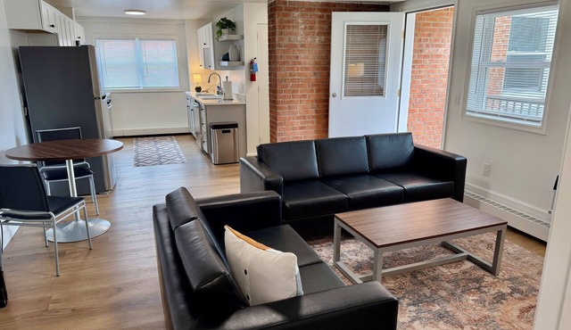 Fantastic 3-bedroom apartment with AC in vibrant State College