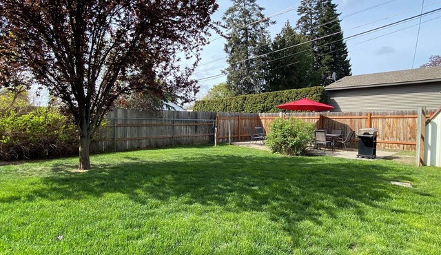 Fenced Backyard-Arcade Game Rm-3 Mi to Dwntwn & Gonzaga