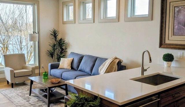 Henry`s Fork Suites Suite One