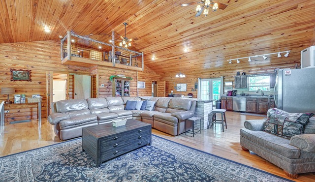 Kentucky Group Getaway w/Dock + Lake Access