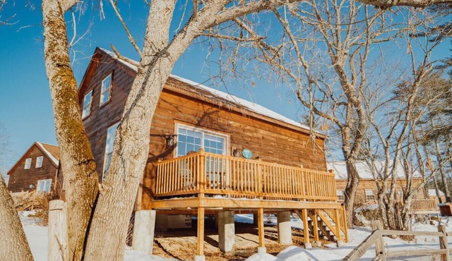 Lakefront Two King Cabin White Mountains
