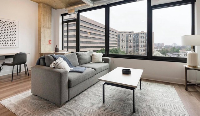 Landing | Chic 1BD, Game Room, Gym