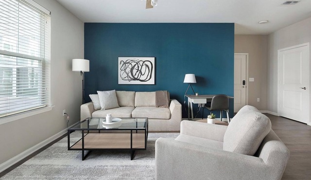 Landing | Chic 1BD, Pool, Courtyard