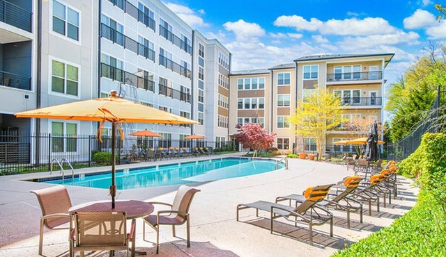 Landing | Chic 2BD, Courtyard, Gym