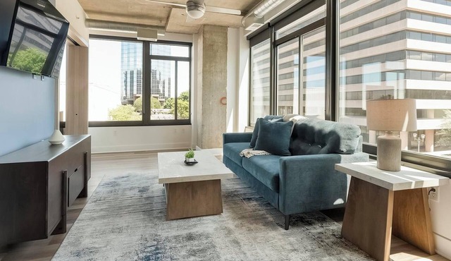 Landing | Chic 2BD, Gym, Game Room