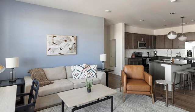 Landing | Chic 2BD, Pool, Clubhouse